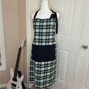 NWT Robert Stanley Apron